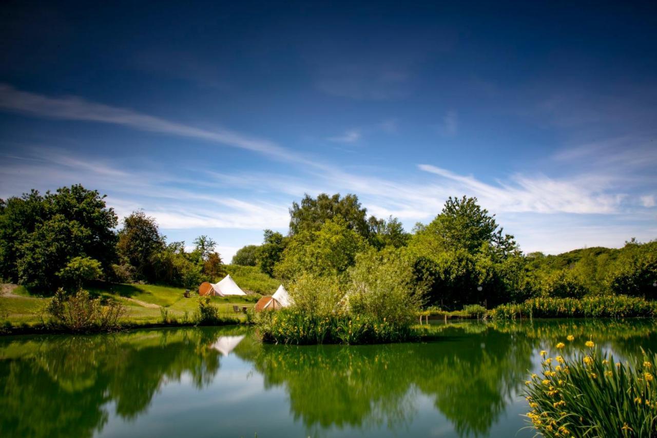 Hotel Lloyds Meadow Glamping Chester Exterior foto