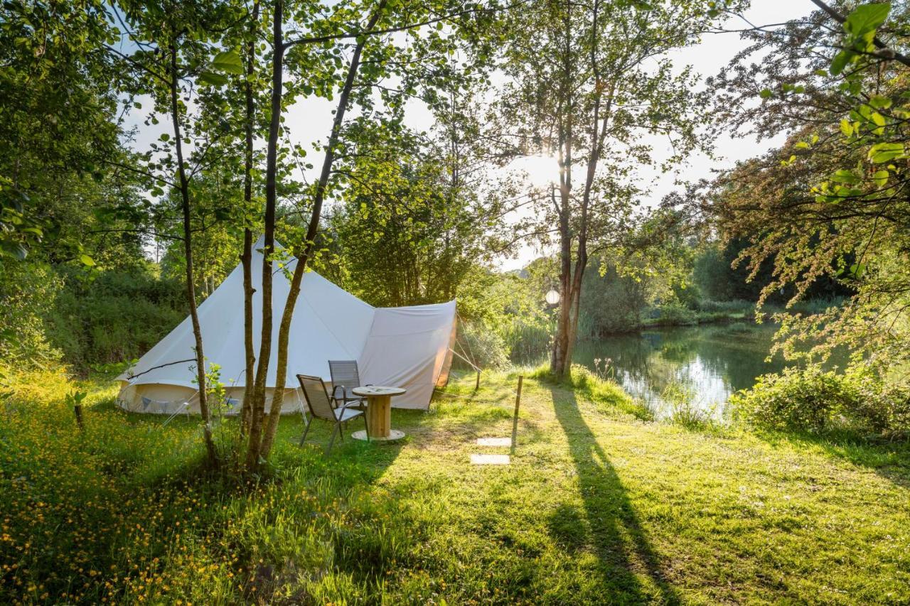 Hotel Lloyds Meadow Glamping Chester Exterior foto