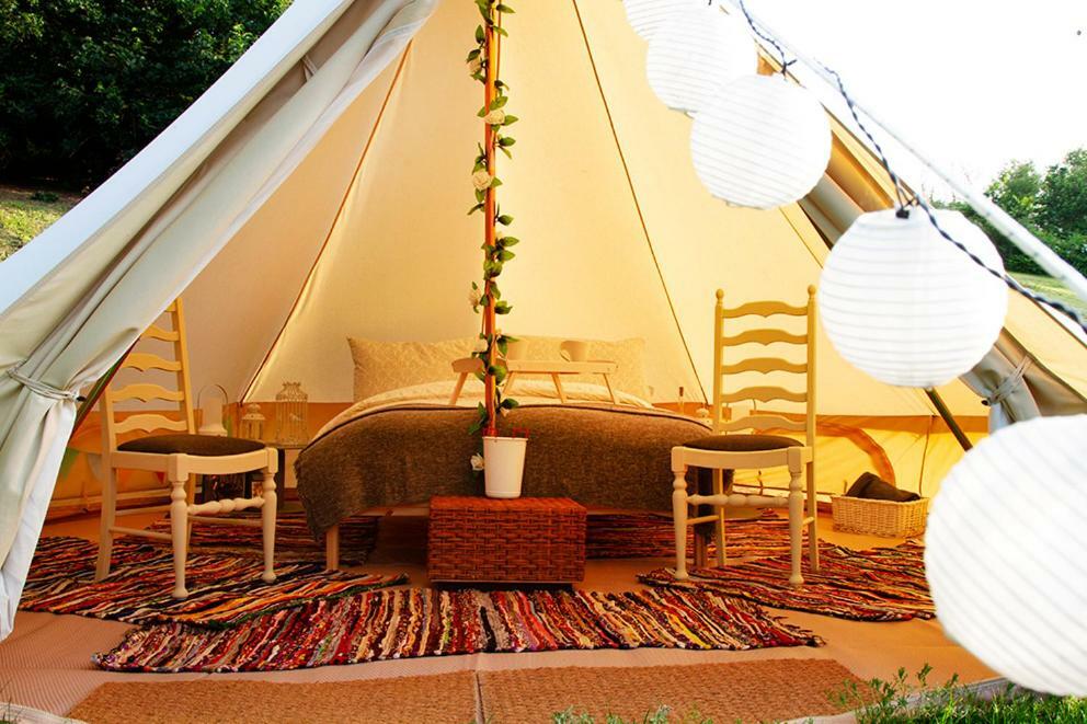 Hotel Lloyds Meadow Glamping Chester Exterior foto
